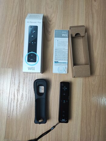 Mando wii motion plus negro en caja