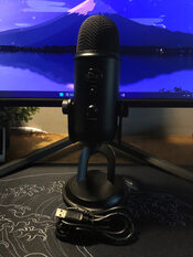 Logitech Blue Yeti mikrofonas