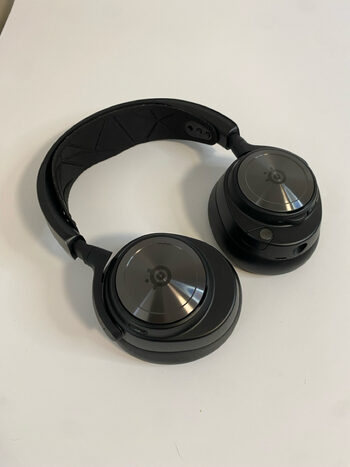 SteelSeries Arctis Nova Pro Wireless