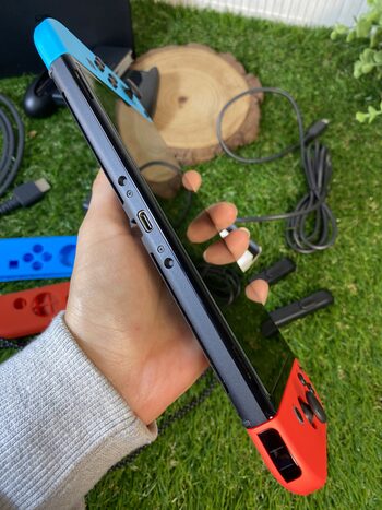 (GARANTÍA) Nintendo Switch OLED con protector de pantalla 