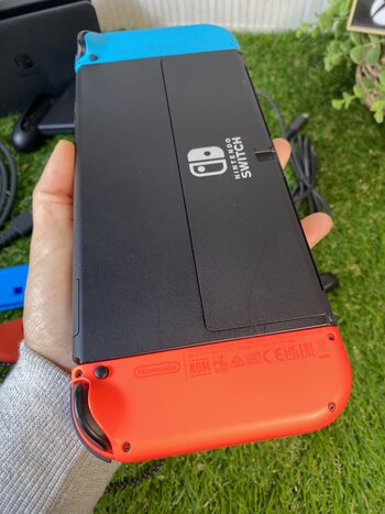 (GARANTÍA) Nintendo Switch OLED con protector de pantalla 