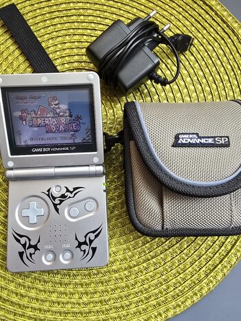 Gameboy Advance SP Tribal Edition + 20 zaidimu