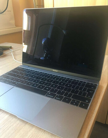 Apple MacBook 12 1.1ghz 8gb RAM 250sd 2015m