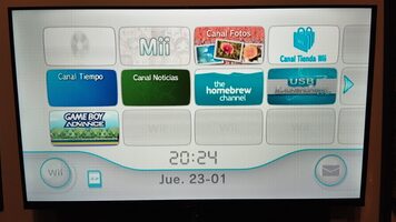 Nintendo Wii transparente con base