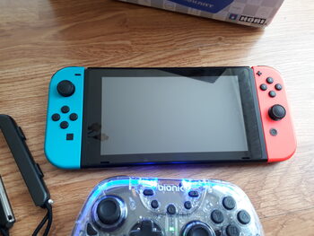 Nintendo Switch, Blue & Red, 32GB + 128GB + vairas su pedalais + vibrodžojstikas for sale