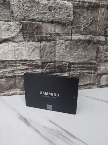 Samsung 850 EVO-Series 250 GB SSD Storage