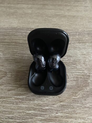 Samsung Galaxy Buds live ausinunės