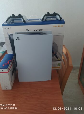 PlayStation 5, Black & White, 825GB