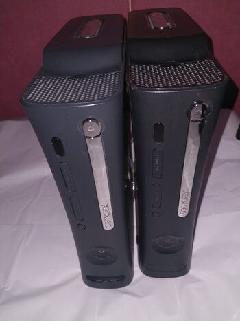 2vnt xbox 360, 120gb ir 120gb, cd rom defektas