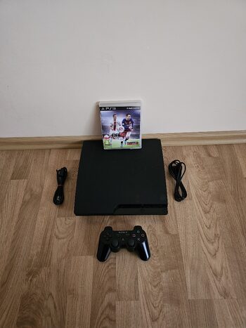 ps3 slim 500gb atrištas su 61 žaidimu