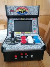 Máquina arcade en miniatura de Street Fighter II 