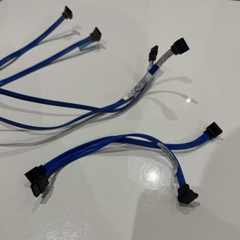 Buy 4x SATA III laidai