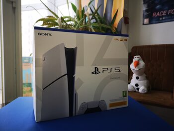 PlayStation 5 Slim, Black & White, 1000GB