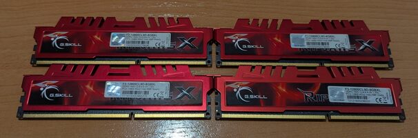 G.Skill Ripjaws X Series 8 GB (2 x 4 GB) DDR3-1600 Black / Red PC RAM