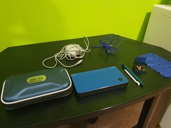 Nintendo DSi XL, Blue