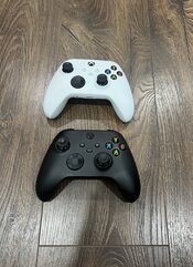 Xbox/Series x pulteliai orginalus/Baltas/Juodas 2 vienetai