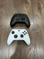 Xbox/Series x pulteliai orginalus/Baltas/Juodas 2 vienetai