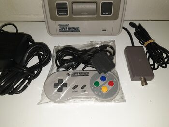 Super nintendo + Mando for sale