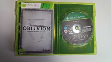 Xbox 360 S 250GB + Halo Reach + Fable III + Oblivion + Skyrim