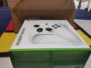 Redeem Mando Xbox Series X|S BLANCO (PRECINTADO) compatible con Xbox One, Pc y Móvil