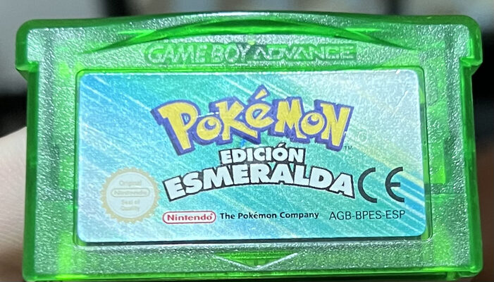 Pokémon Emerald Game Boy Advance