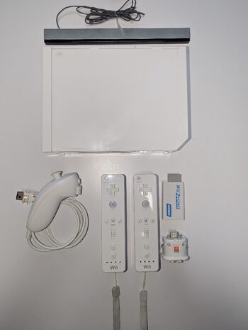 Nintendo Wii + 32Gb SD