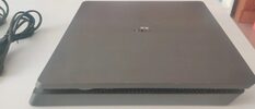 PS4 Slim 1TB + 2 mandos