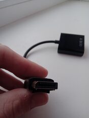 DisplayPort to VGA adapteris