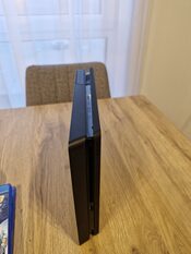 Redeem Ps4 slim + 2 pultai + žaidimai 