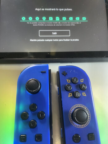 Mando Joycon Genérico (Izq+Der) Skyward RGB