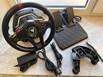 Thrustmaster T128-P vairas skirtas PC, PS5 ir PS4 su Force Feedback