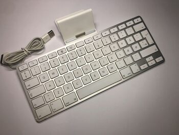 Genuine Apple A1359 iPad Keyboard Dock 30-Pin iPad 1st 2nd Generation