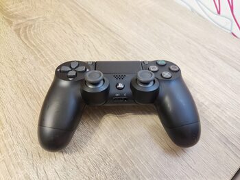 Playstation 4 Dualshock 4, V2 juodas originalus pultelis