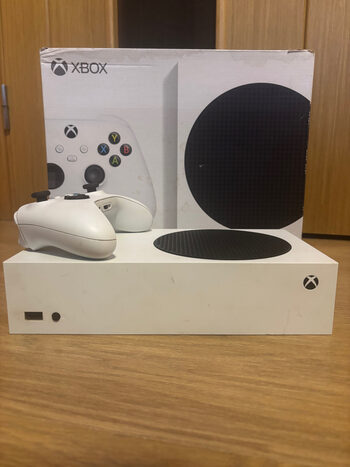 XBOX Series S 512gb su pulteliu ir laidais