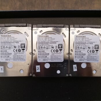 Toshiba 500 gb hdd 2.5 MQ01ACF050 ir Western Digital WD5000LPVX-08V0T Blue 500GB