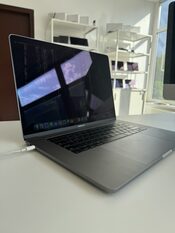 Apple MacBook Pro 15 (2018) Intel i7 Intel Radeon Pro 555X / 16GB DDR4 / 256GB NVME / 100 Wh / 339S00458 / Space Gray