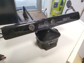 Xbox 360 Kinect kamera + Kinect Adventures žaidimas