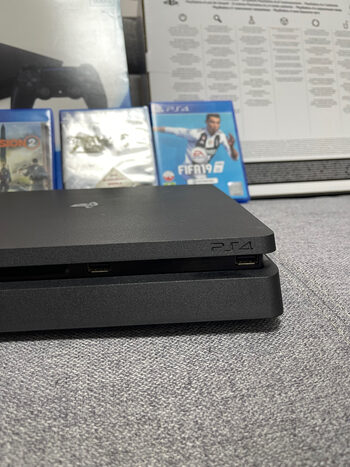 Ps4 Slim + 3 žaidimai for sale