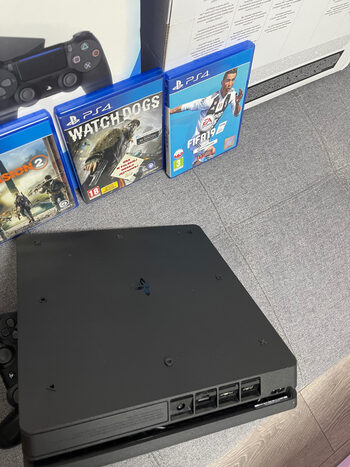 Ps4 Slim + 3 žaidimai