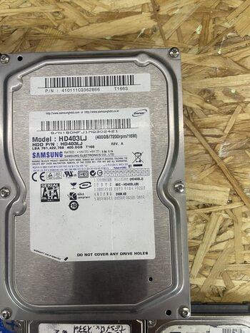 15Vnt hdd ir ssd