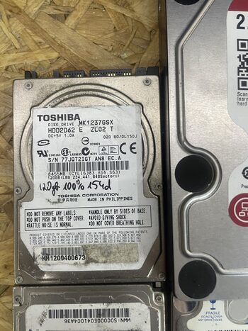 15Vnt hdd ir ssd