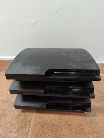 PlayStation 3 Slim, 3 vnt. su defektais