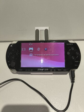 Comprar Consola PSP 2000 + Cable de carga