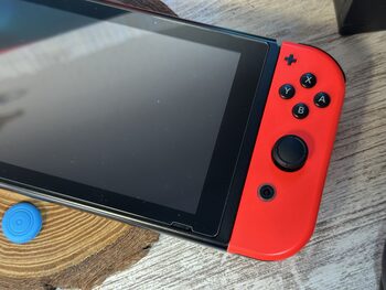 Nintendo Switch V2 muy buen estado! con protector de pantalla