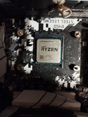 AMD Ryzen 7 2700X 3.7-4.3 GHz AM4 8-Core CPU