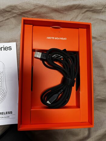 Steelseries aerox 9 wireless pele 