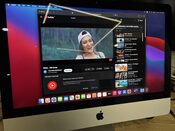 iMac 21′ 2014 su pele ir klaviatūra