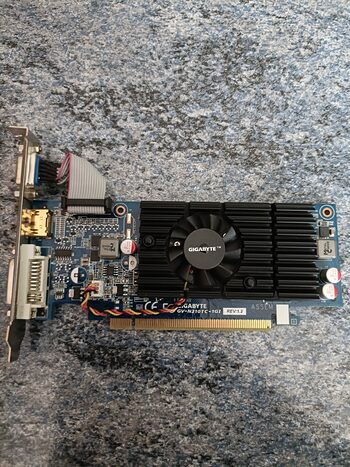 Gigabyte GeForce 210 1 GB 520 Mhz PCIe x16 GPU