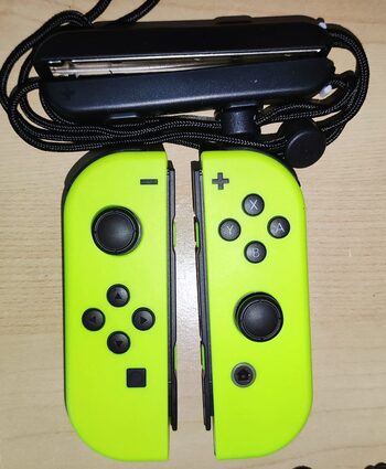 Nintendo Switch Joycon Amarillo Nuevos con correas