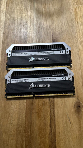 Corsair 16gb (2x8gb) ddr3 1600mhz ramai